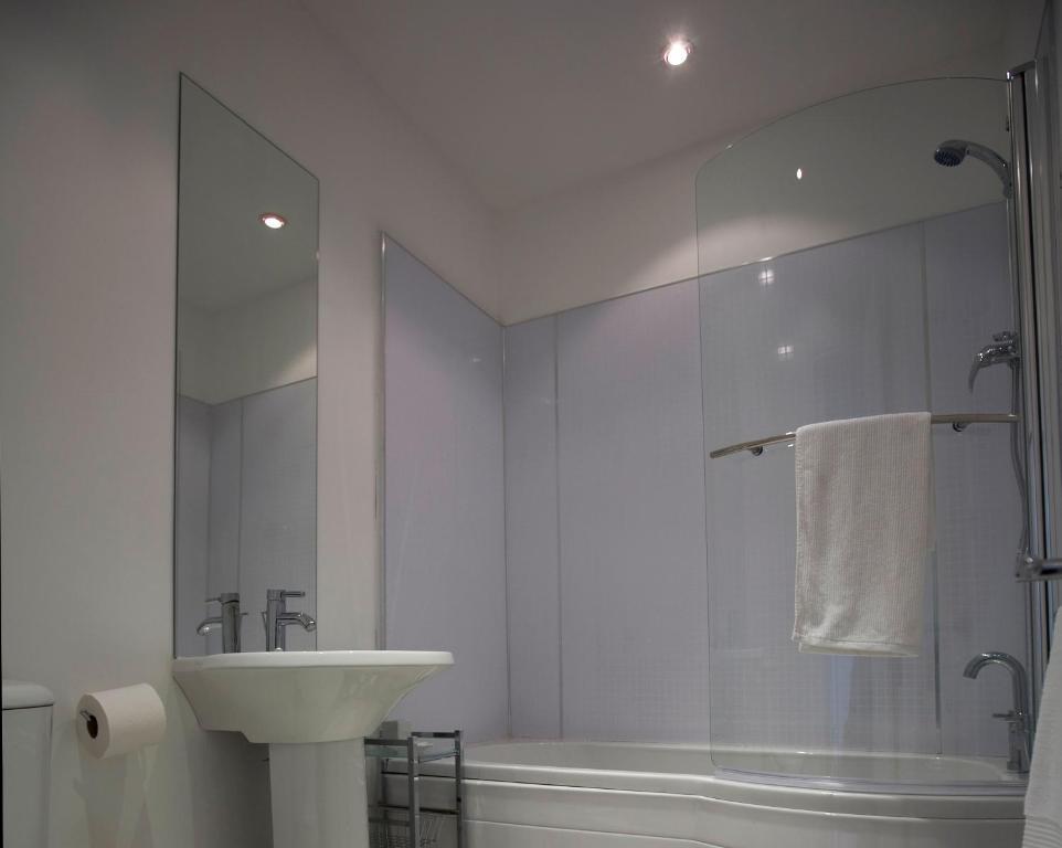 Aberdeen Serviced Apartments - The Lodge Kültér fotó